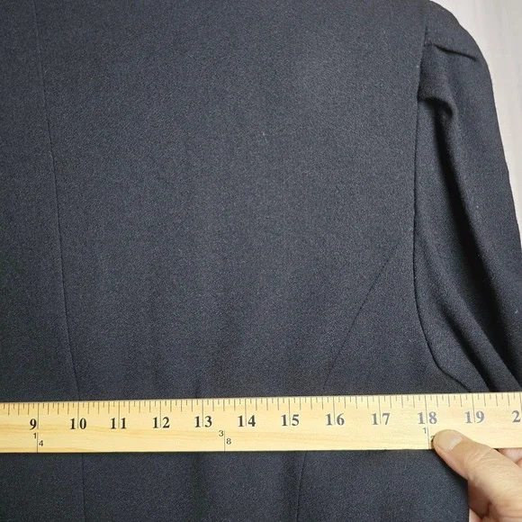 Doncaster Black Tailored Wool Jacket Gold Button Cropped Blazer Made in USA - Picture 9 of 10